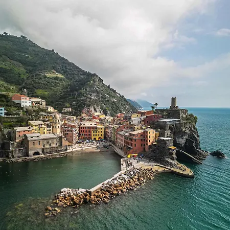 아파트 And Cinque Terre